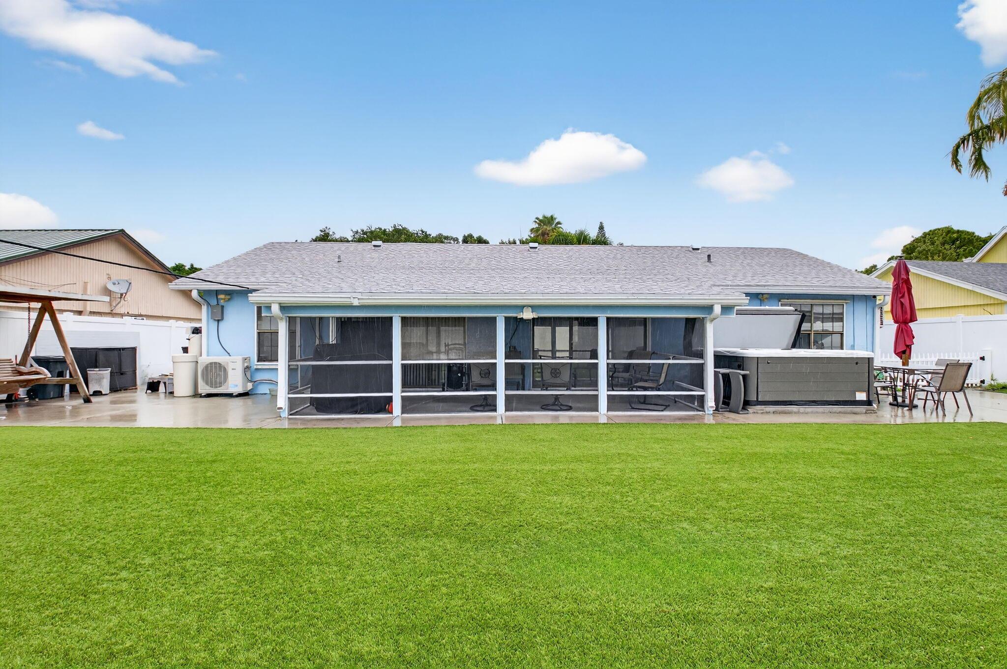 9286 Longmeadow Circle