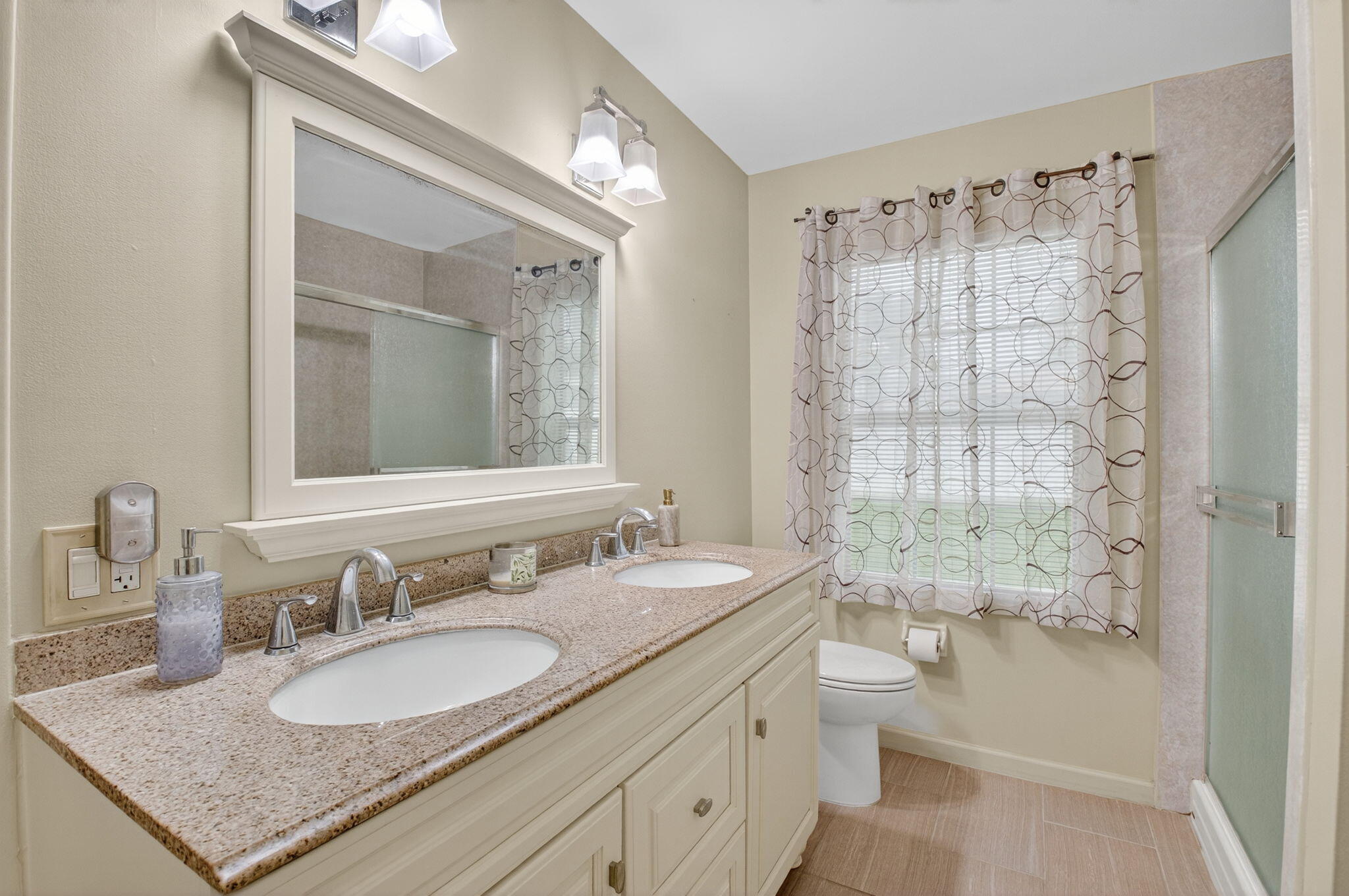 9286 Longmeadow Circle