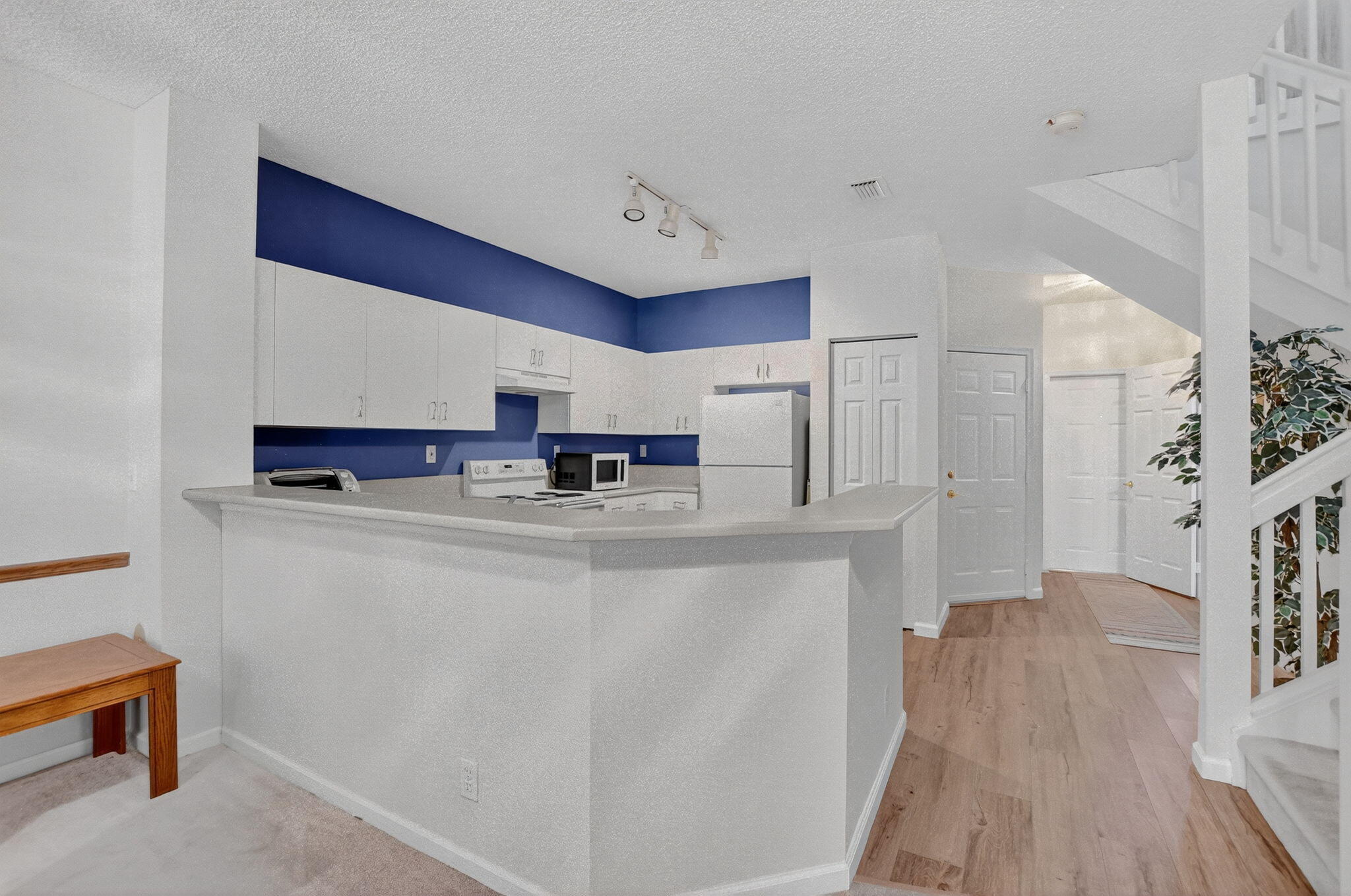 846 NW 42nd Place