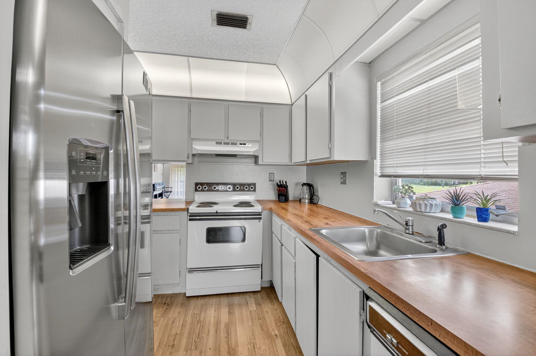 13212 Lucinda Palm Court D