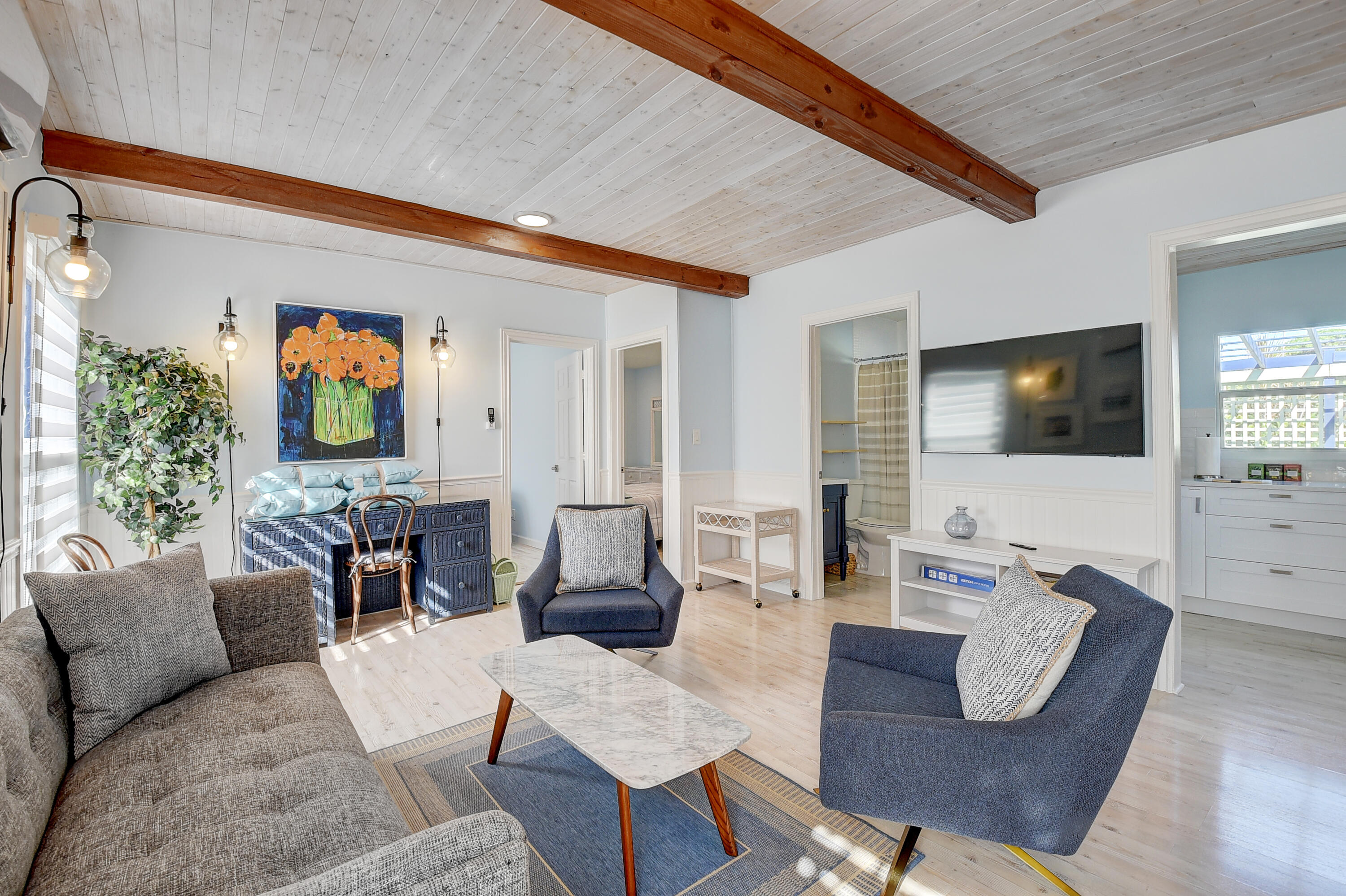 212 SW 1st Avenue
