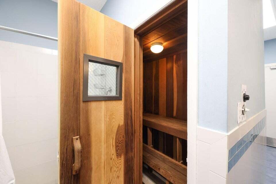 1 Harbourside Drive 4205