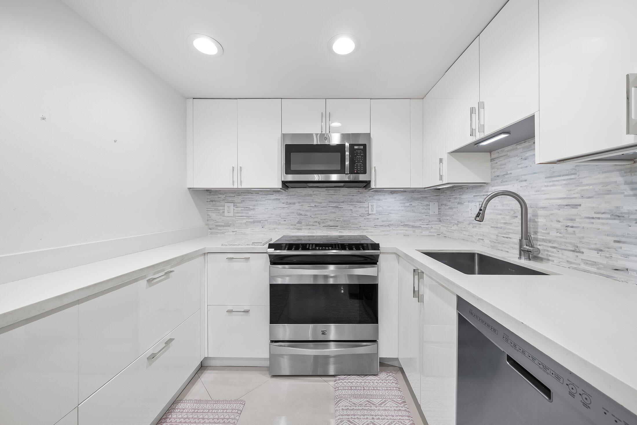 3301 S Ocean Boulevard 105