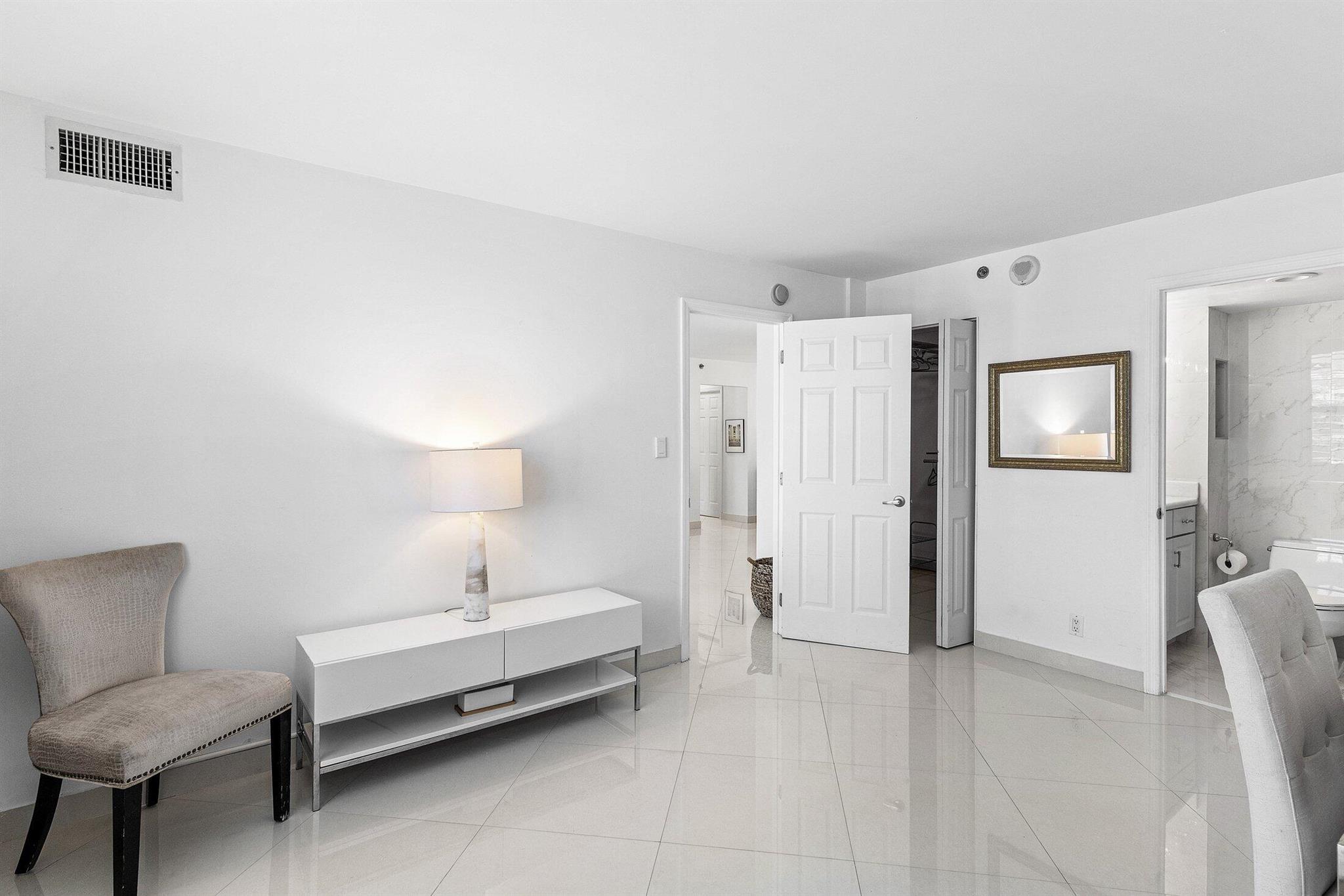 3301 S Ocean Boulevard 105