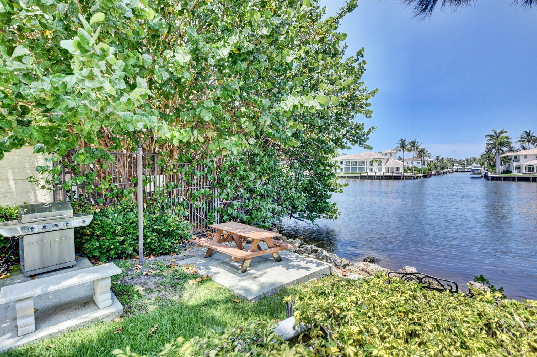 1 Harbourside Drive 4402