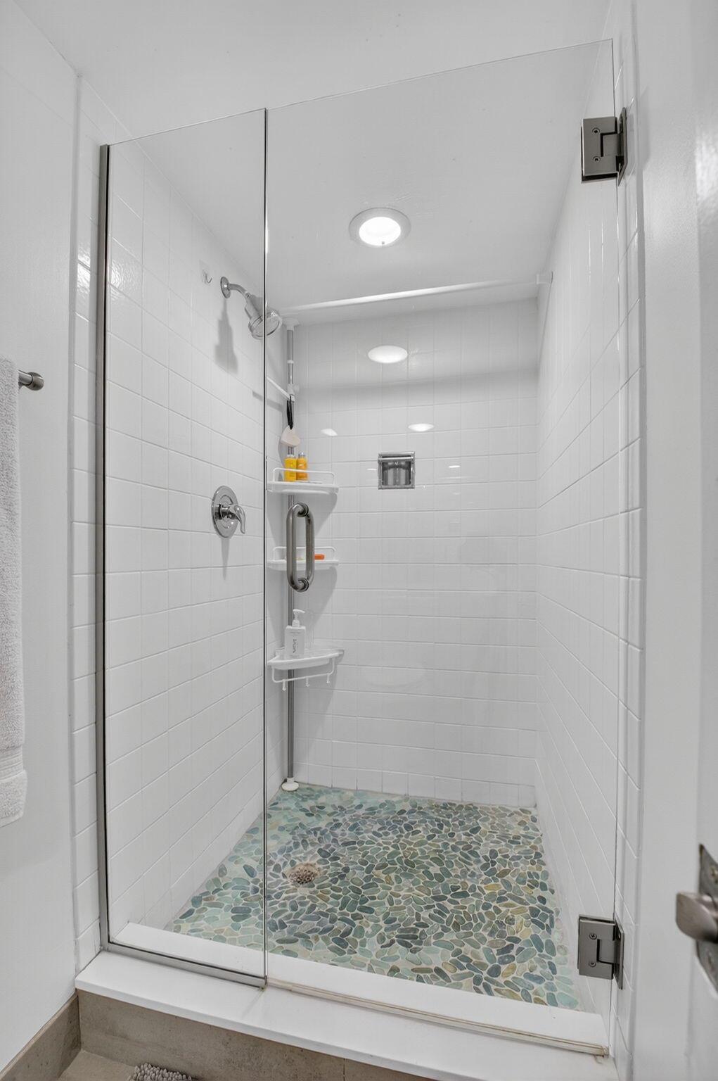 1 Harbourside Drive 4402