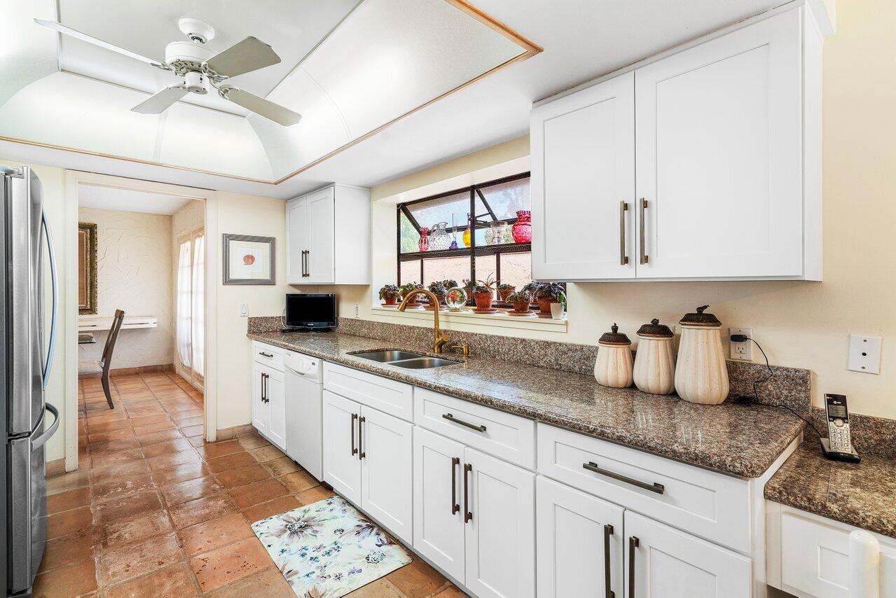 11094 Applegate Lane