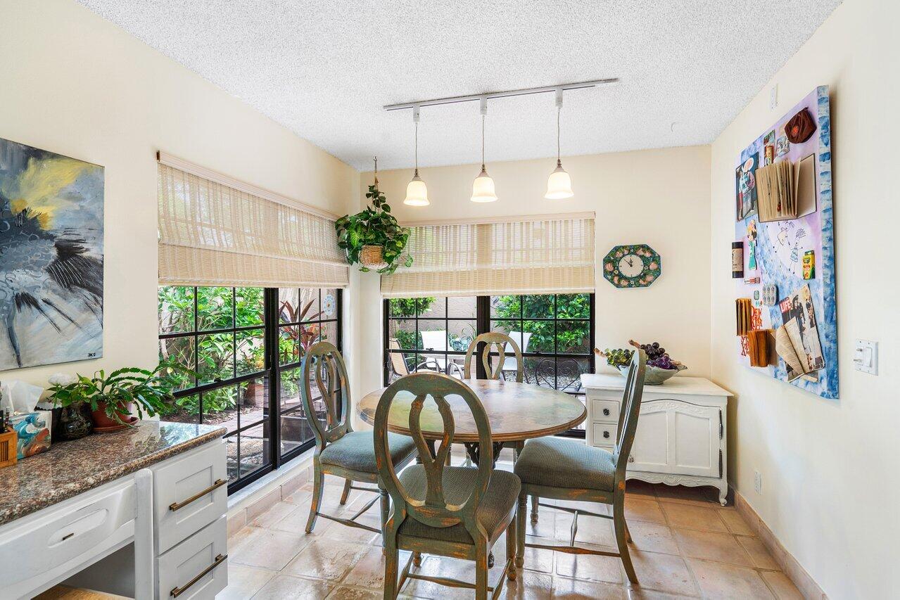 11094 Applegate Lane