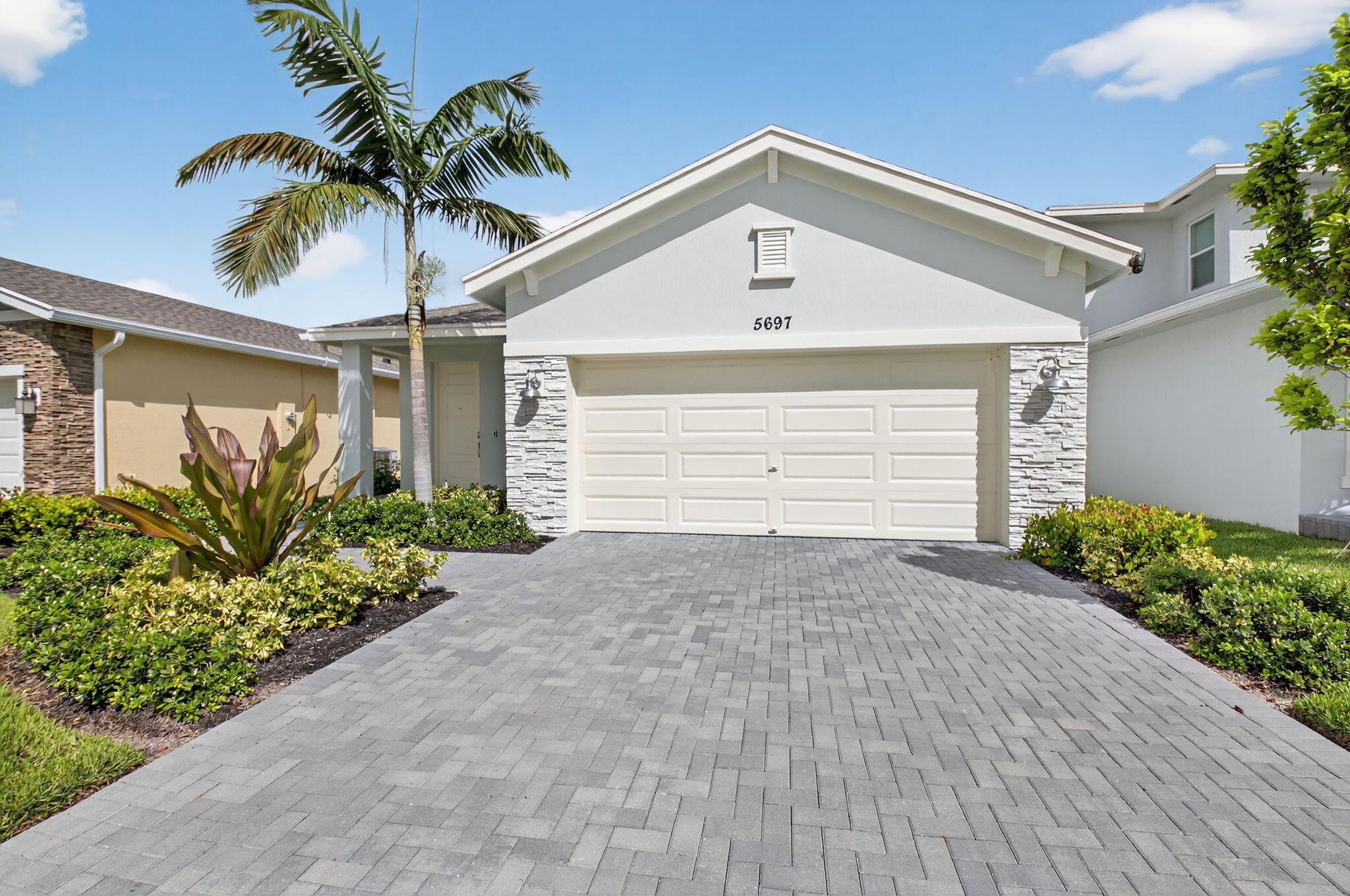 5697 Graceful Way