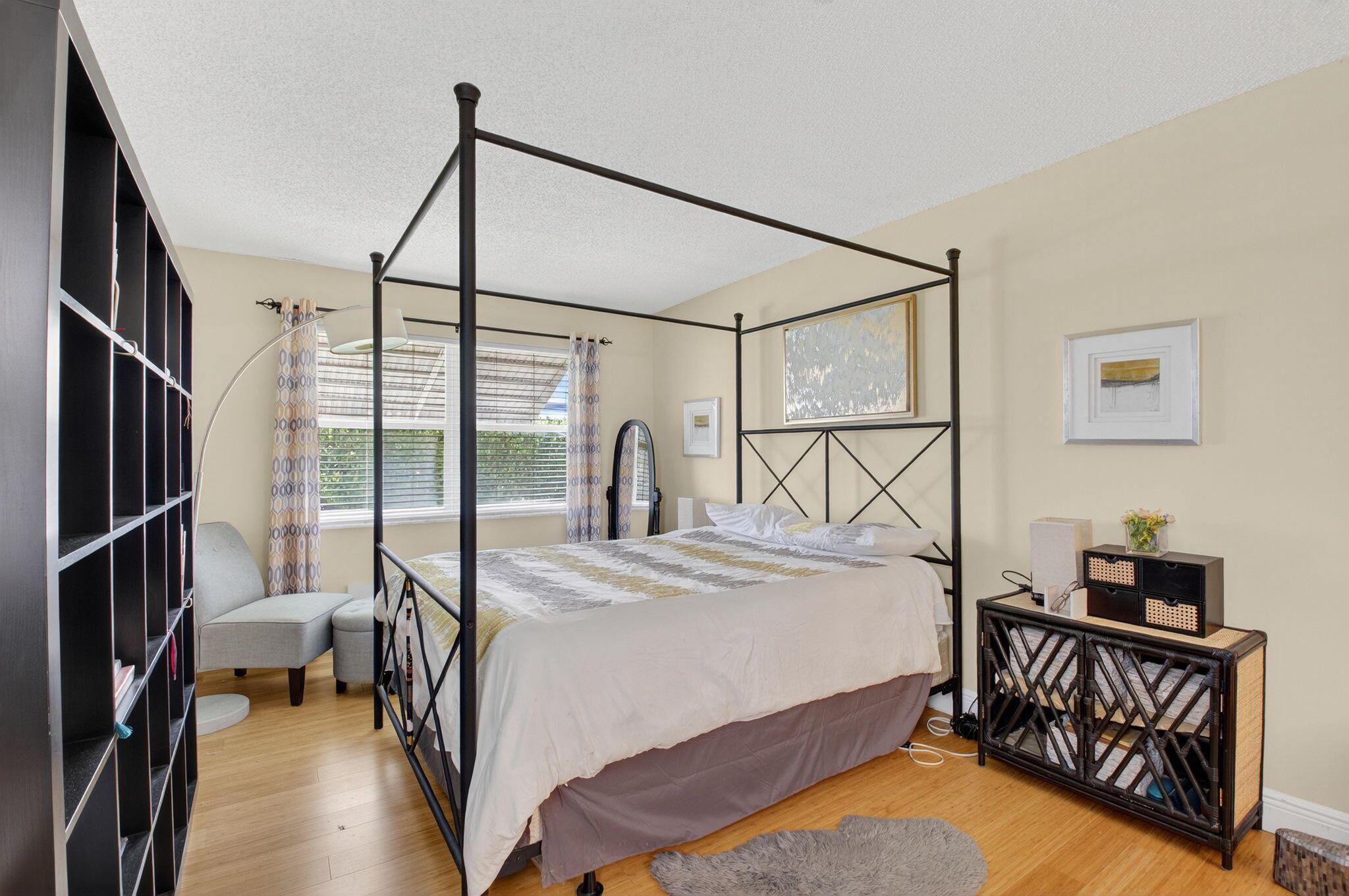 762 High Point Boulevard N D