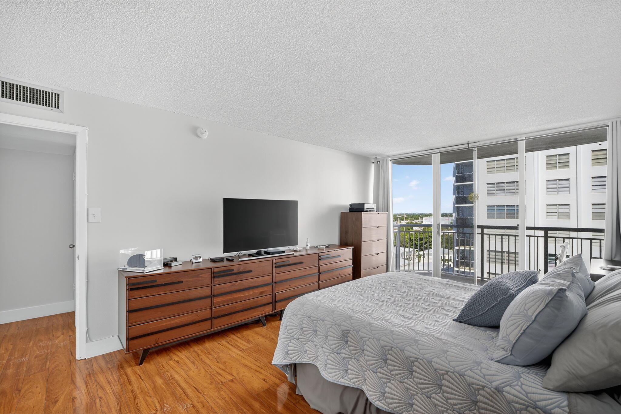 18051 Biscayne Boulevard 1104