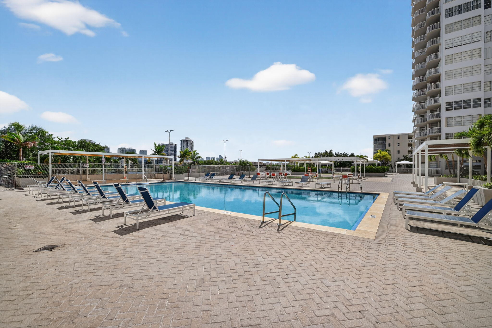 18051 Biscayne Boulevard 1104