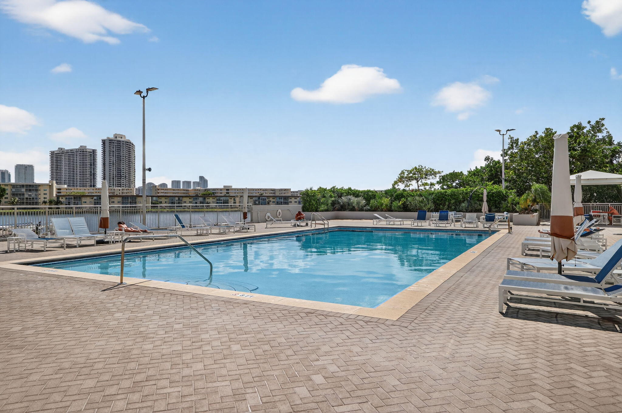 18051 Biscayne Boulevard 1104