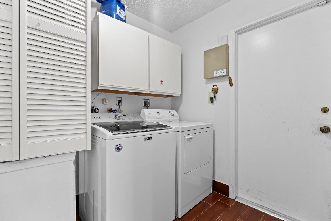 7974 Cloverfield Circle