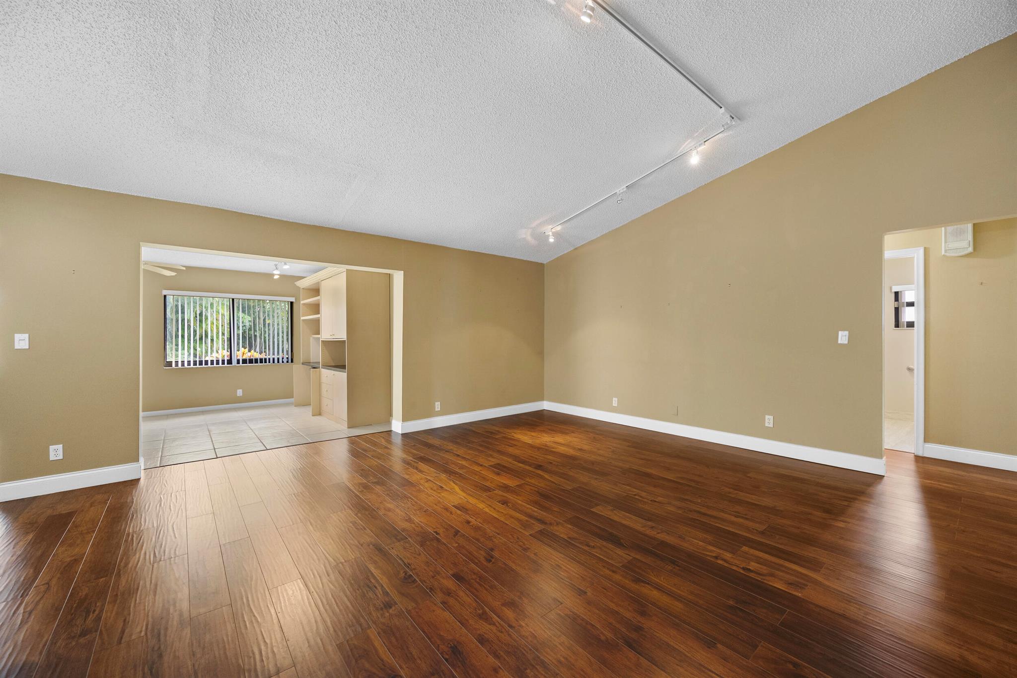 7974 Cloverfield Circle