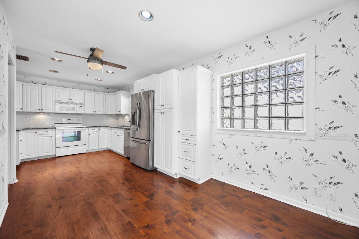 7974 Cloverfield Circle