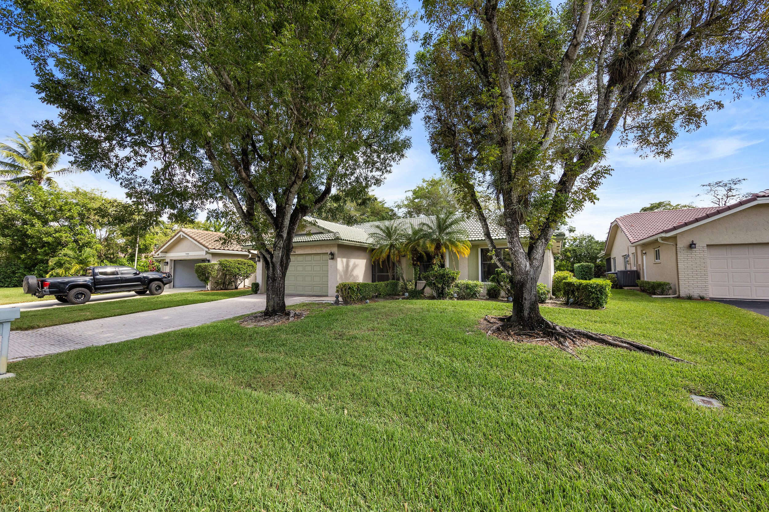7974 Cloverfield Circle