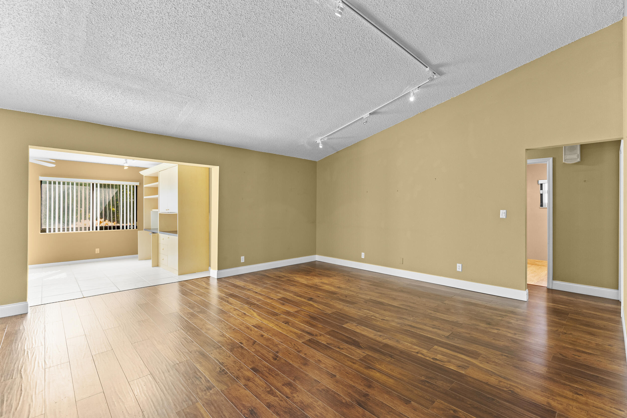 7974 Cloverfield Circle