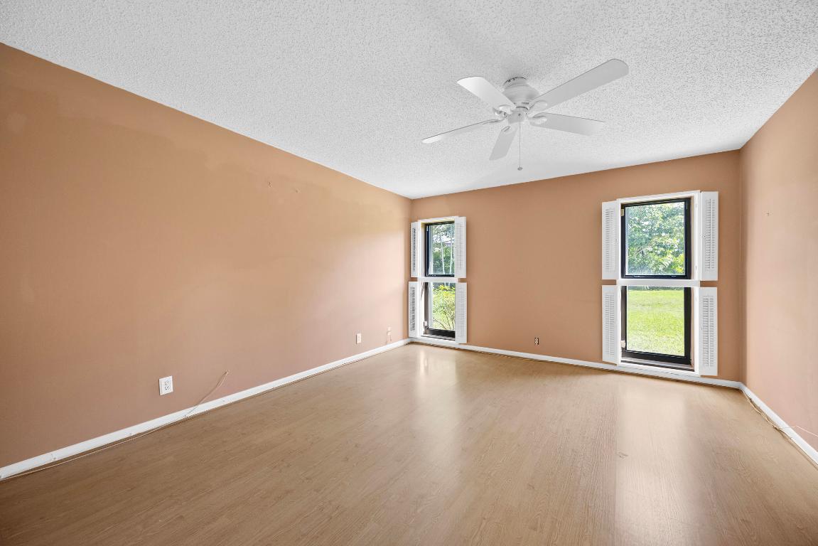 7974 Cloverfield Circle