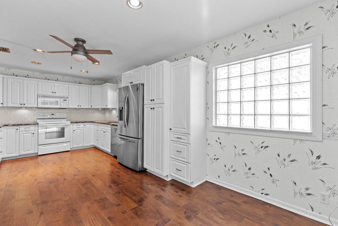 7974 Cloverfield Circle