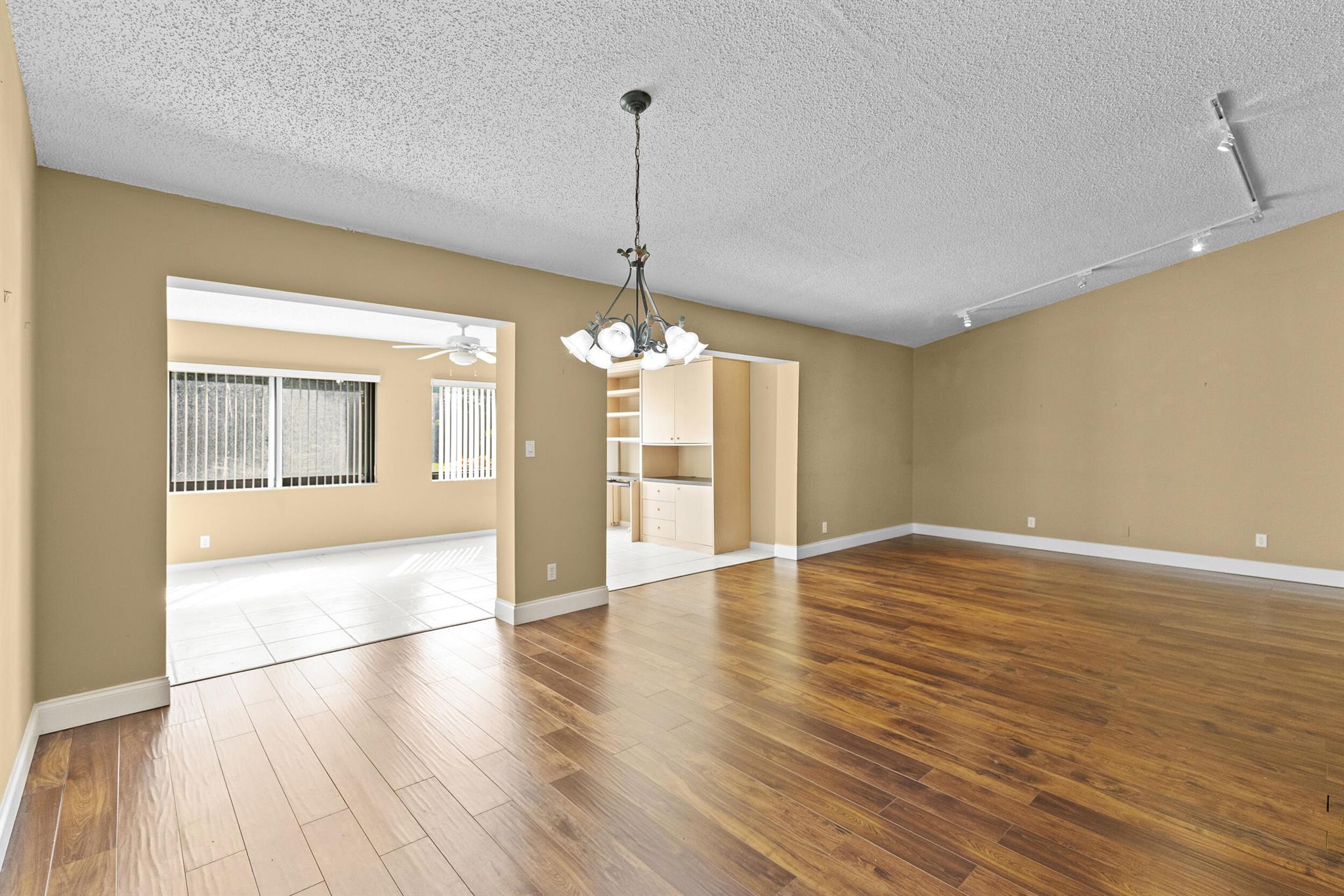 7974 Cloverfield Circle