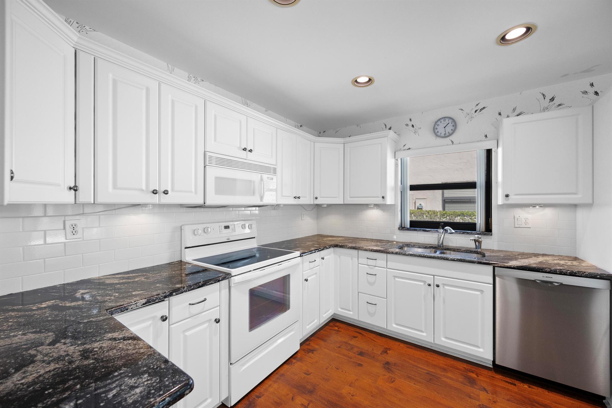 7974 Cloverfield Circle