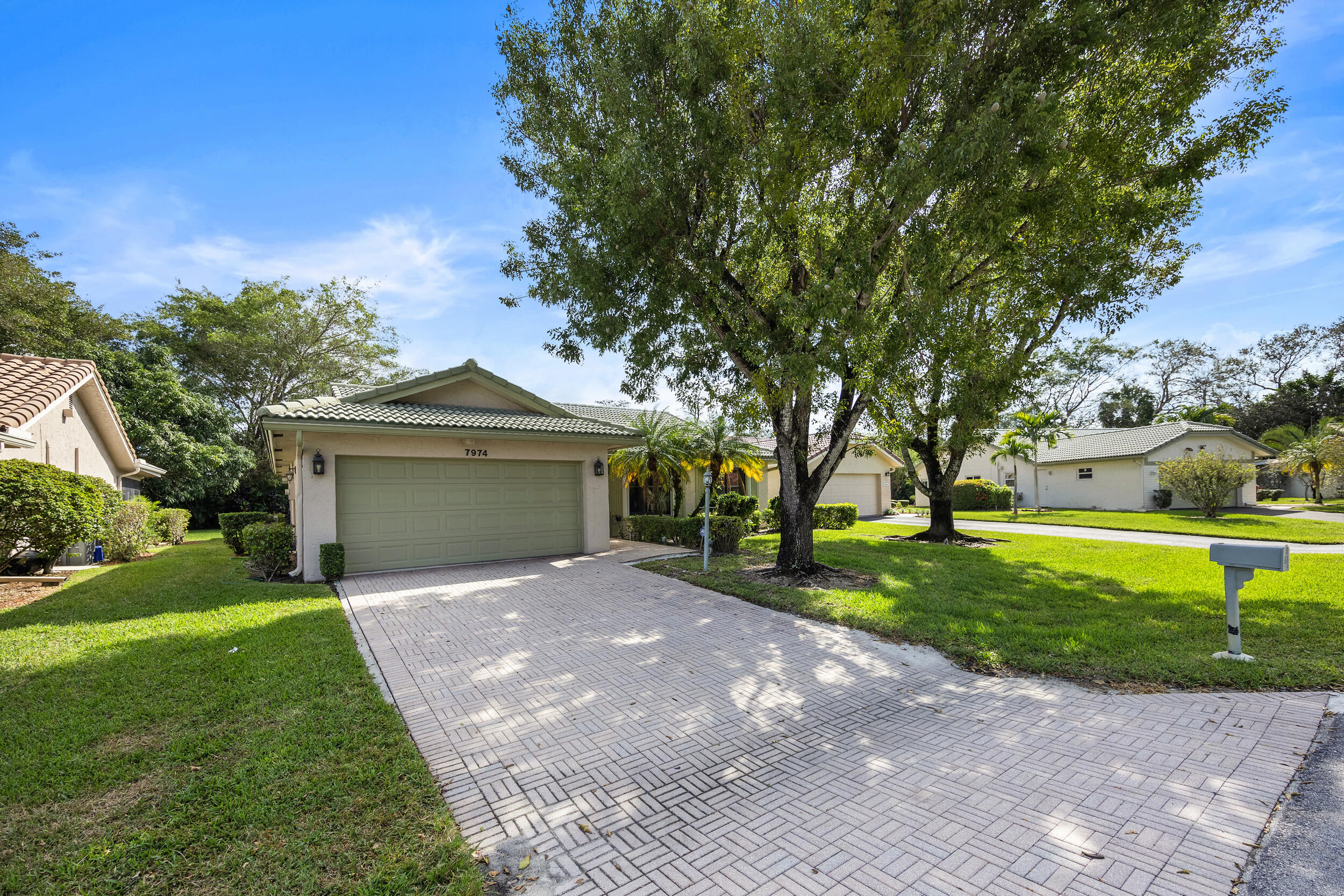 7974 Cloverfield Circle