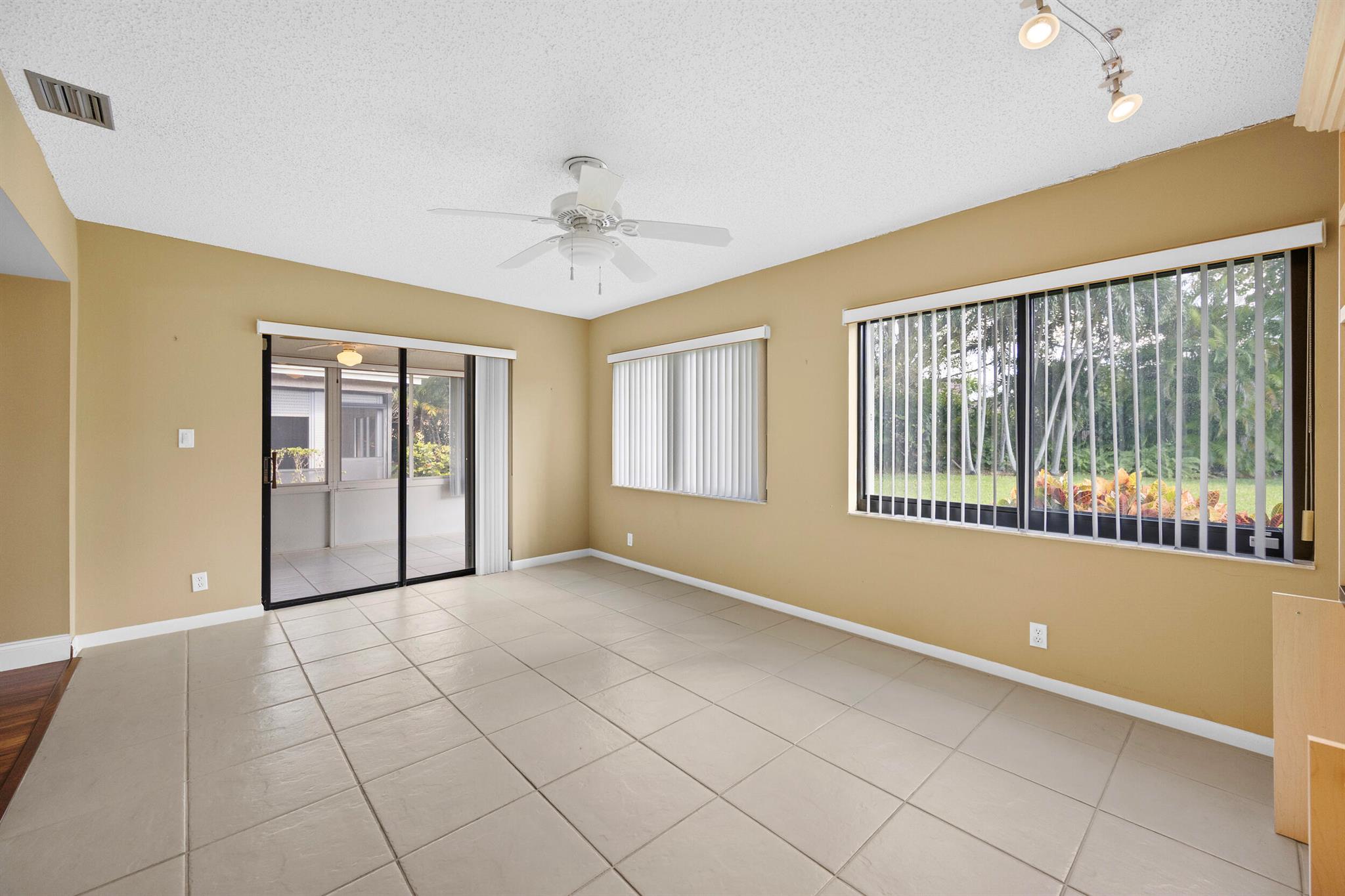 7974 Cloverfield Circle