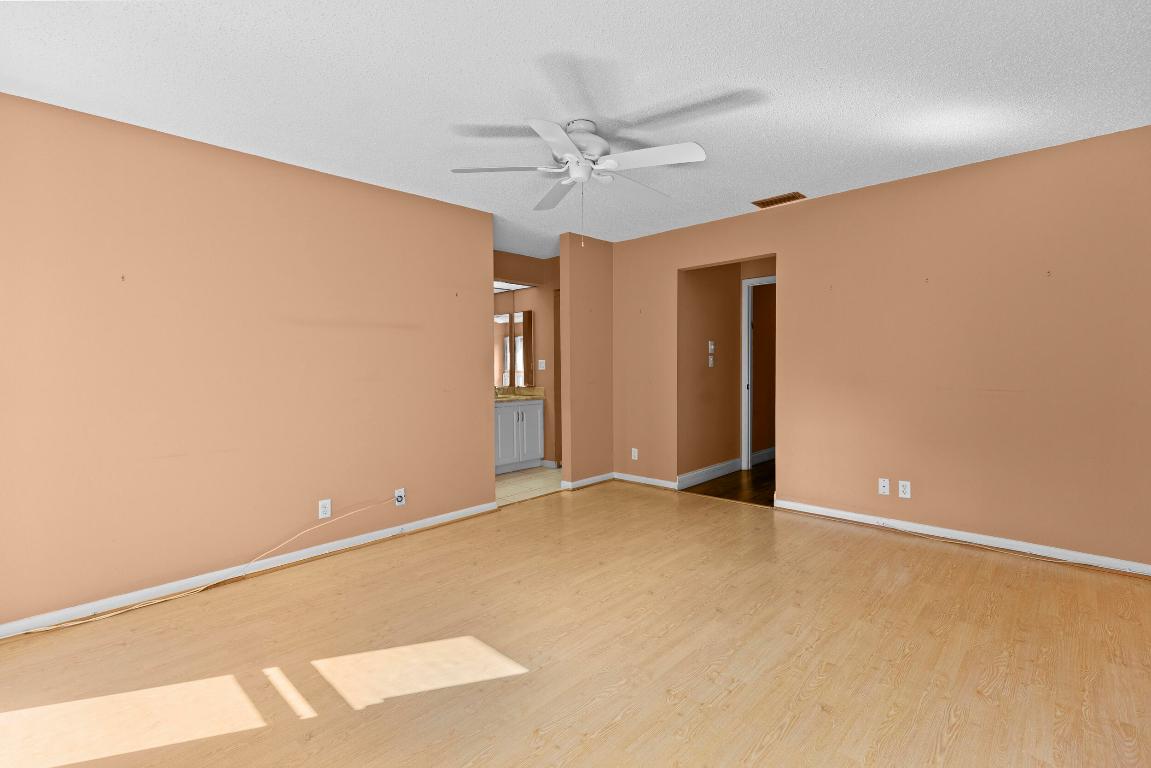 7974 Cloverfield Circle