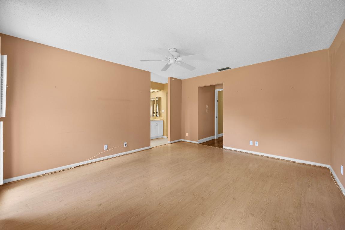 7974 Cloverfield Circle