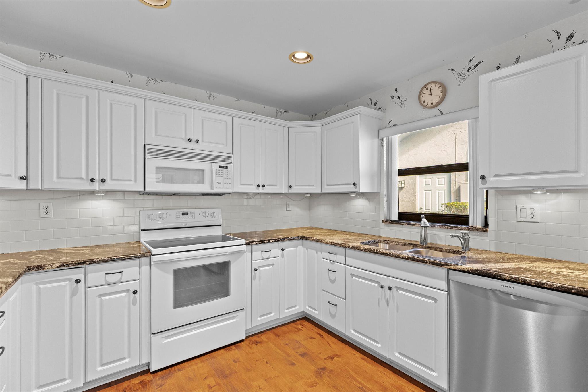 7974 Cloverfield Circle