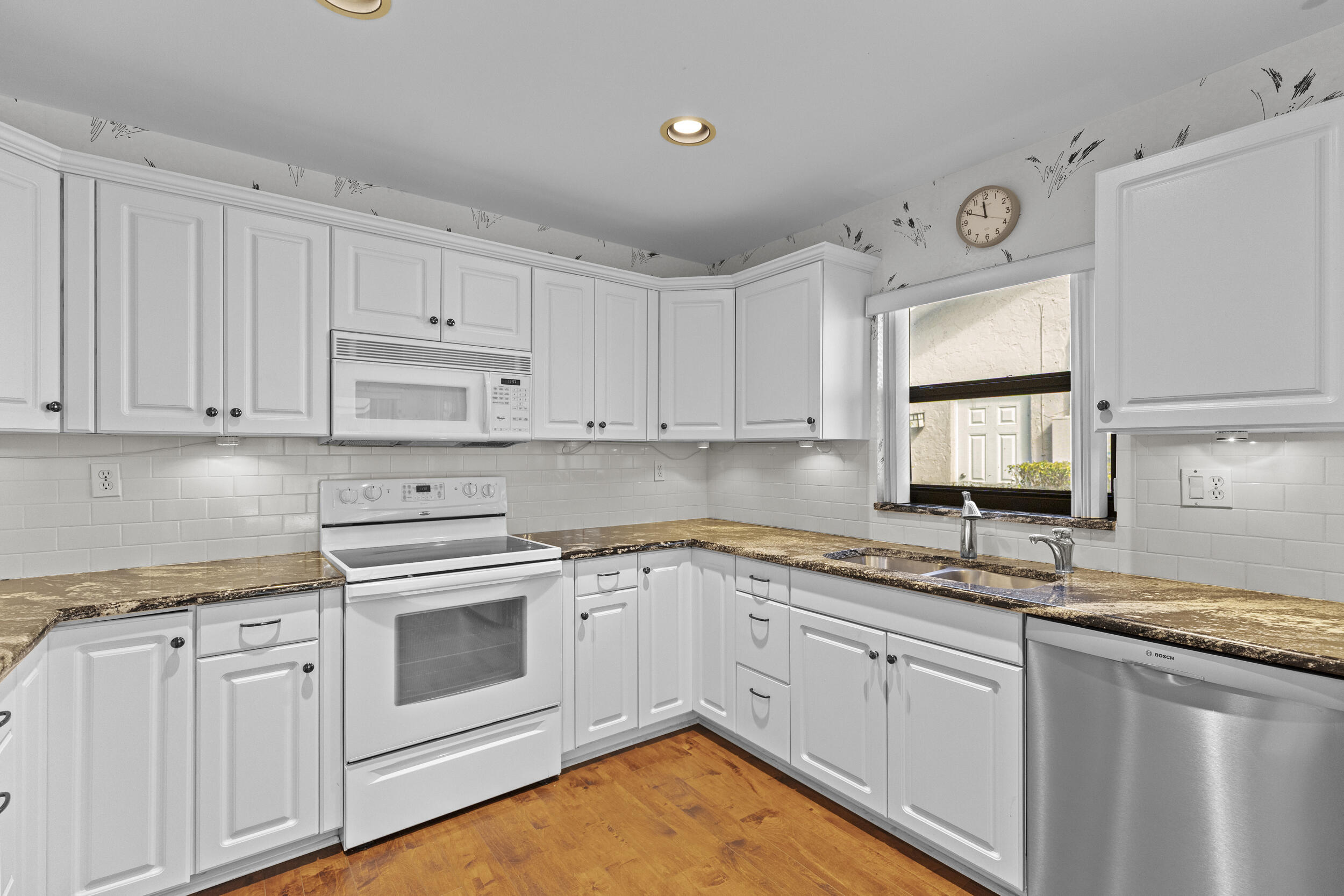 7974 Cloverfield Circle