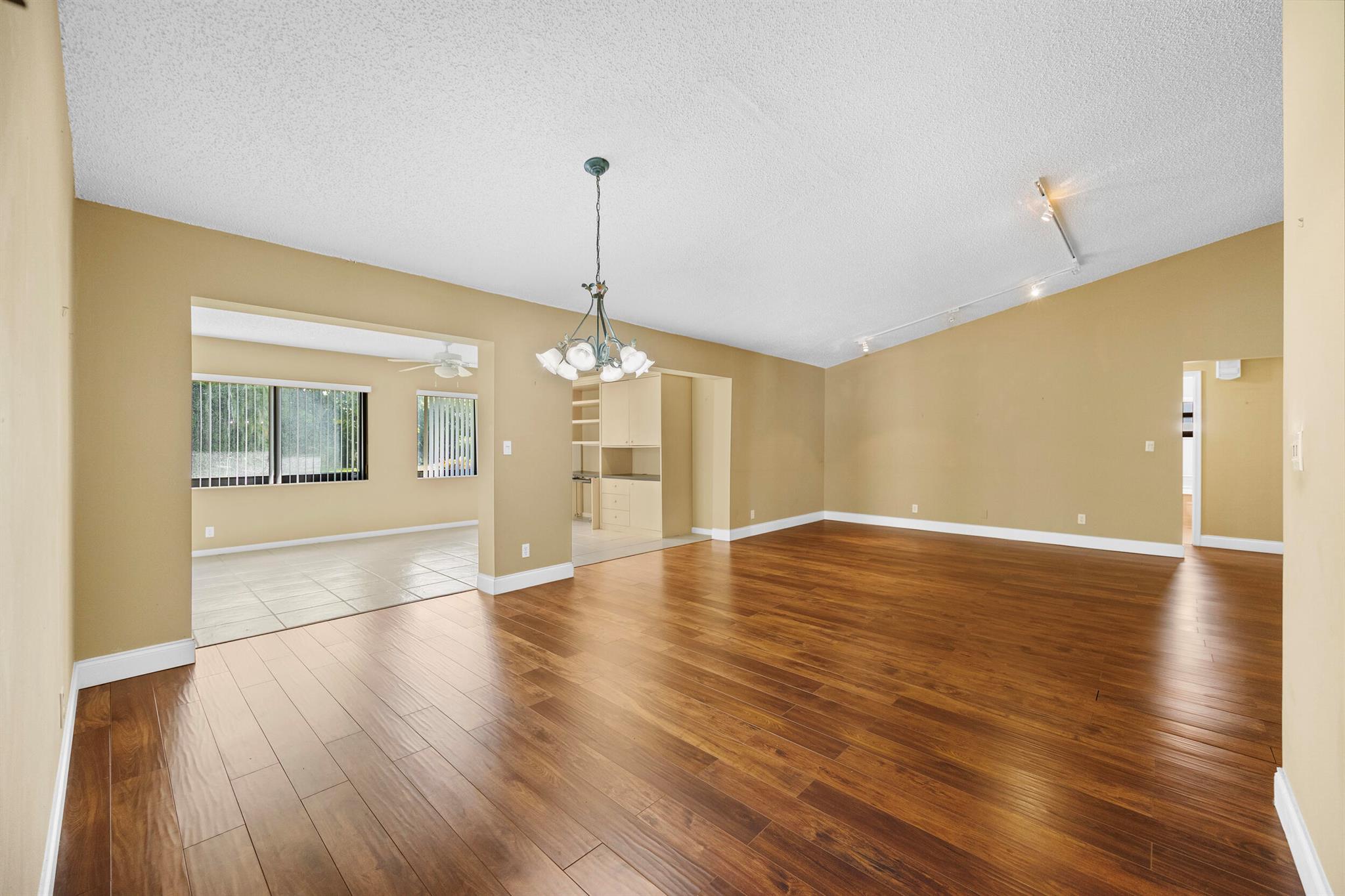 7974 Cloverfield Circle