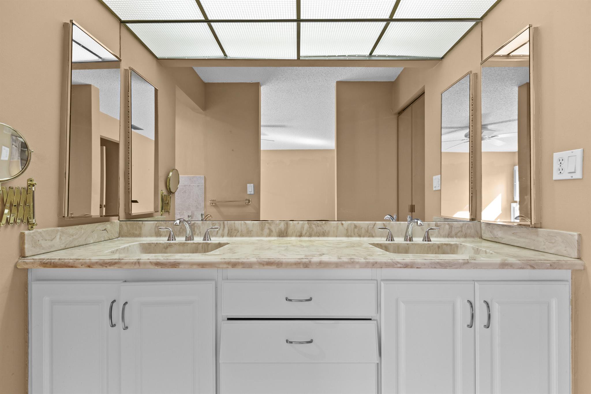 7974 Cloverfield Circle