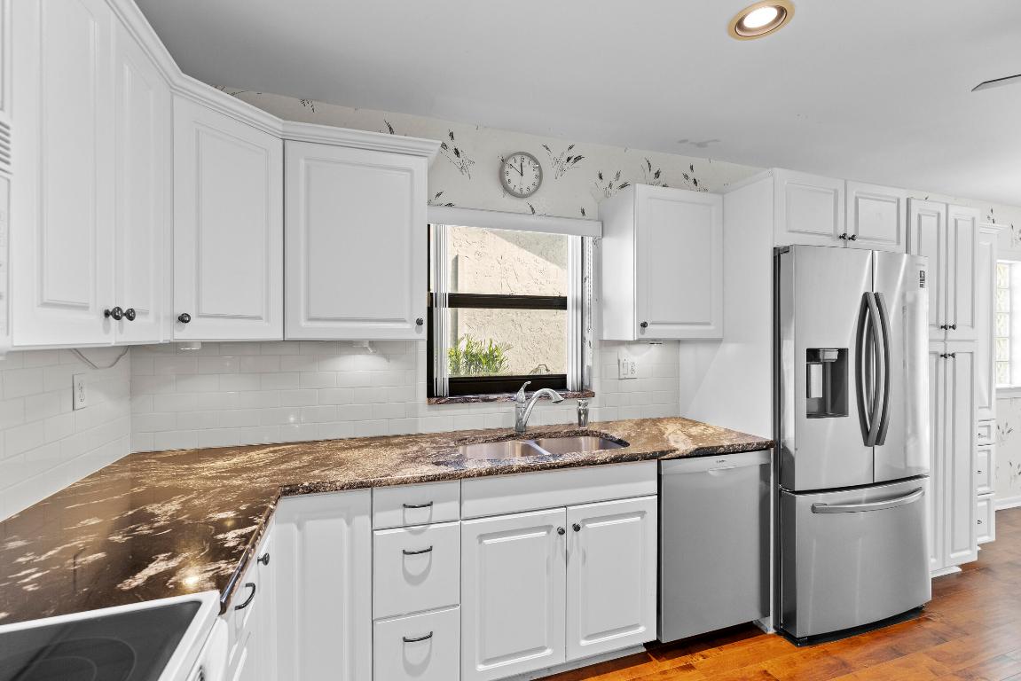 7974 Cloverfield Circle