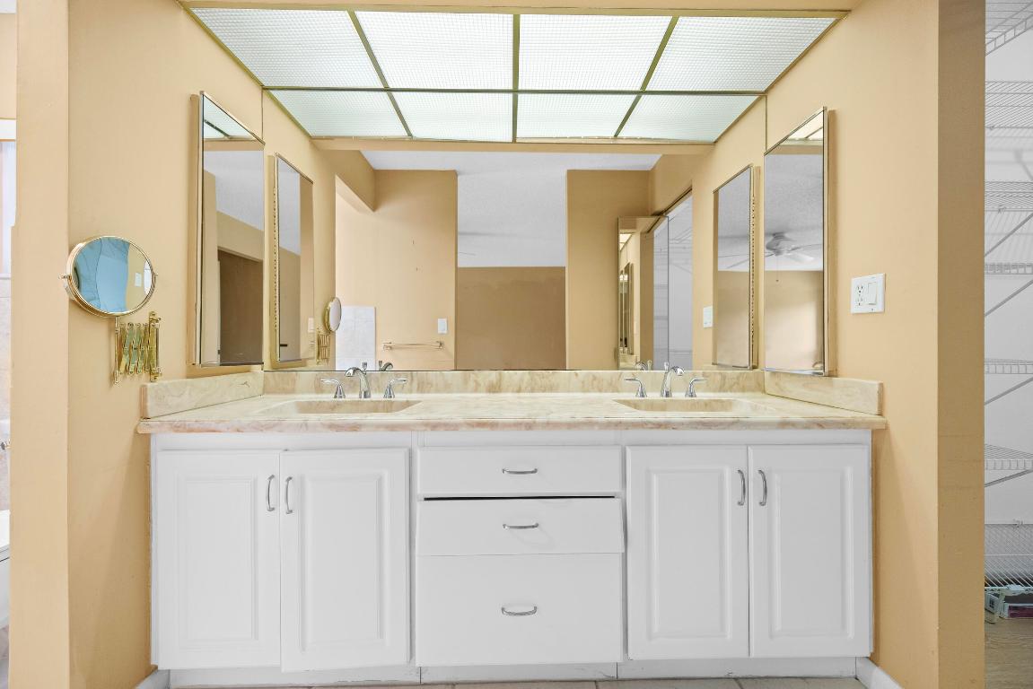 7974 Cloverfield Circle