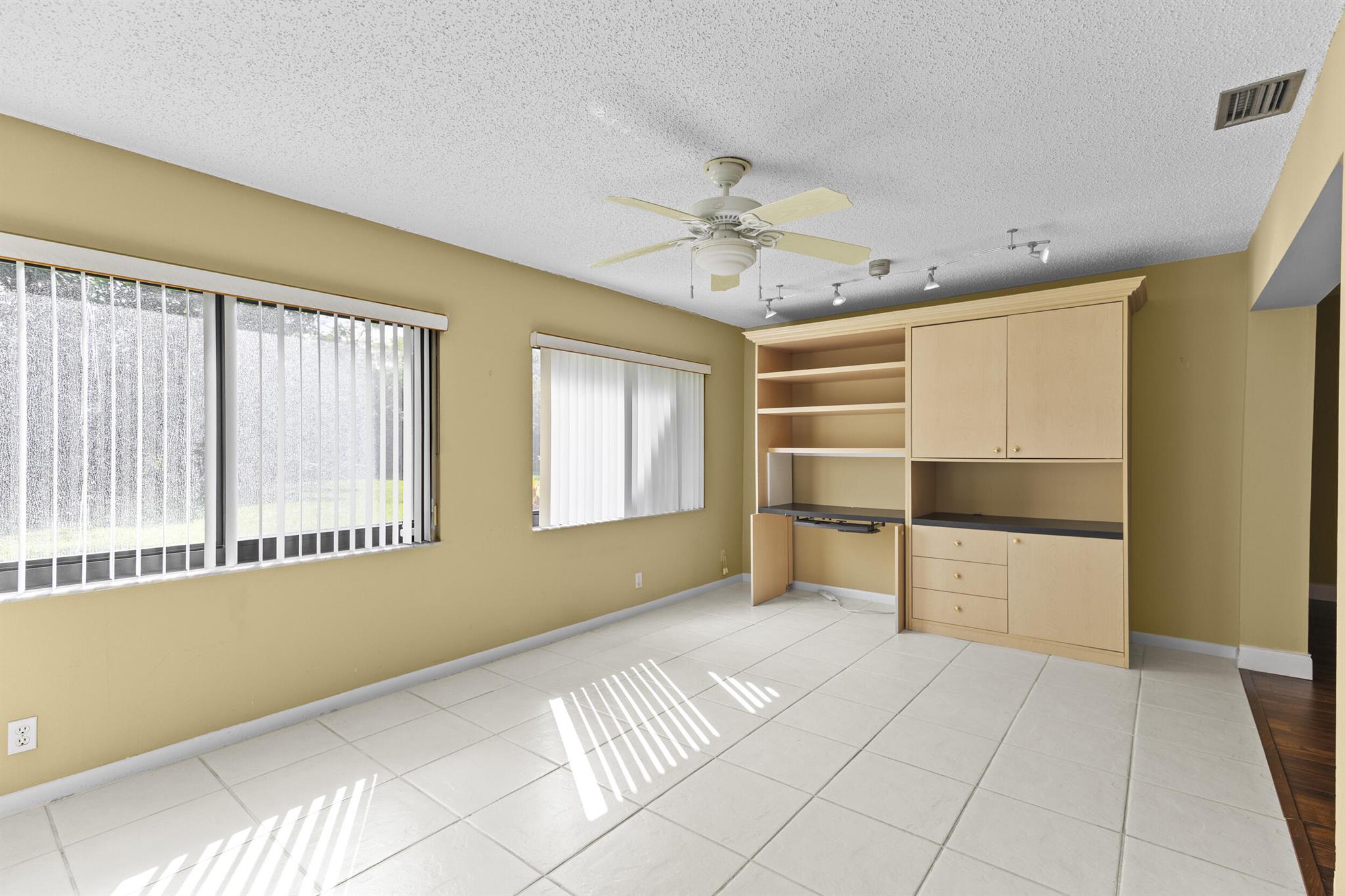 7974 Cloverfield Circle