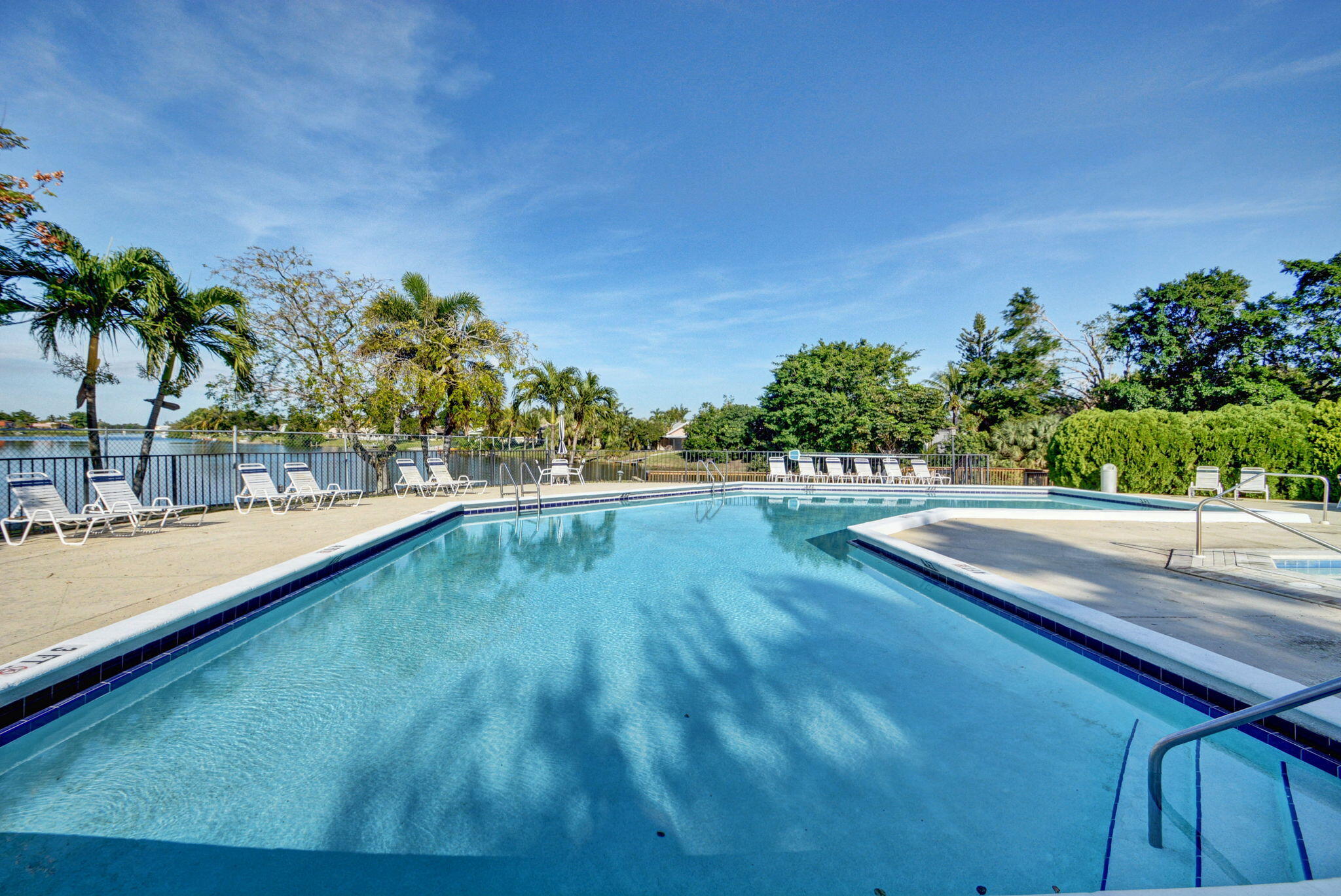 905 NW 21st Way