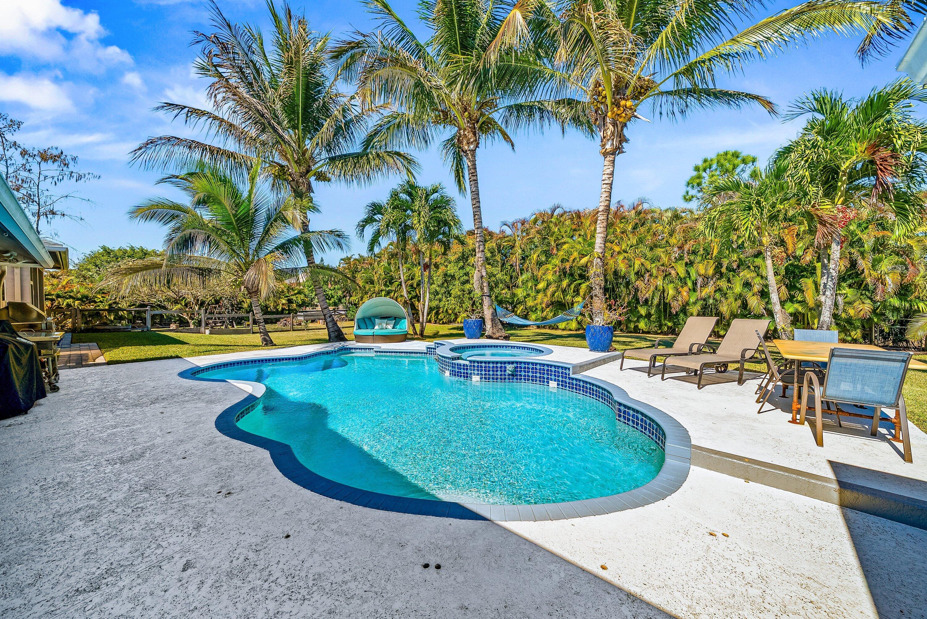 15929 86th Road N