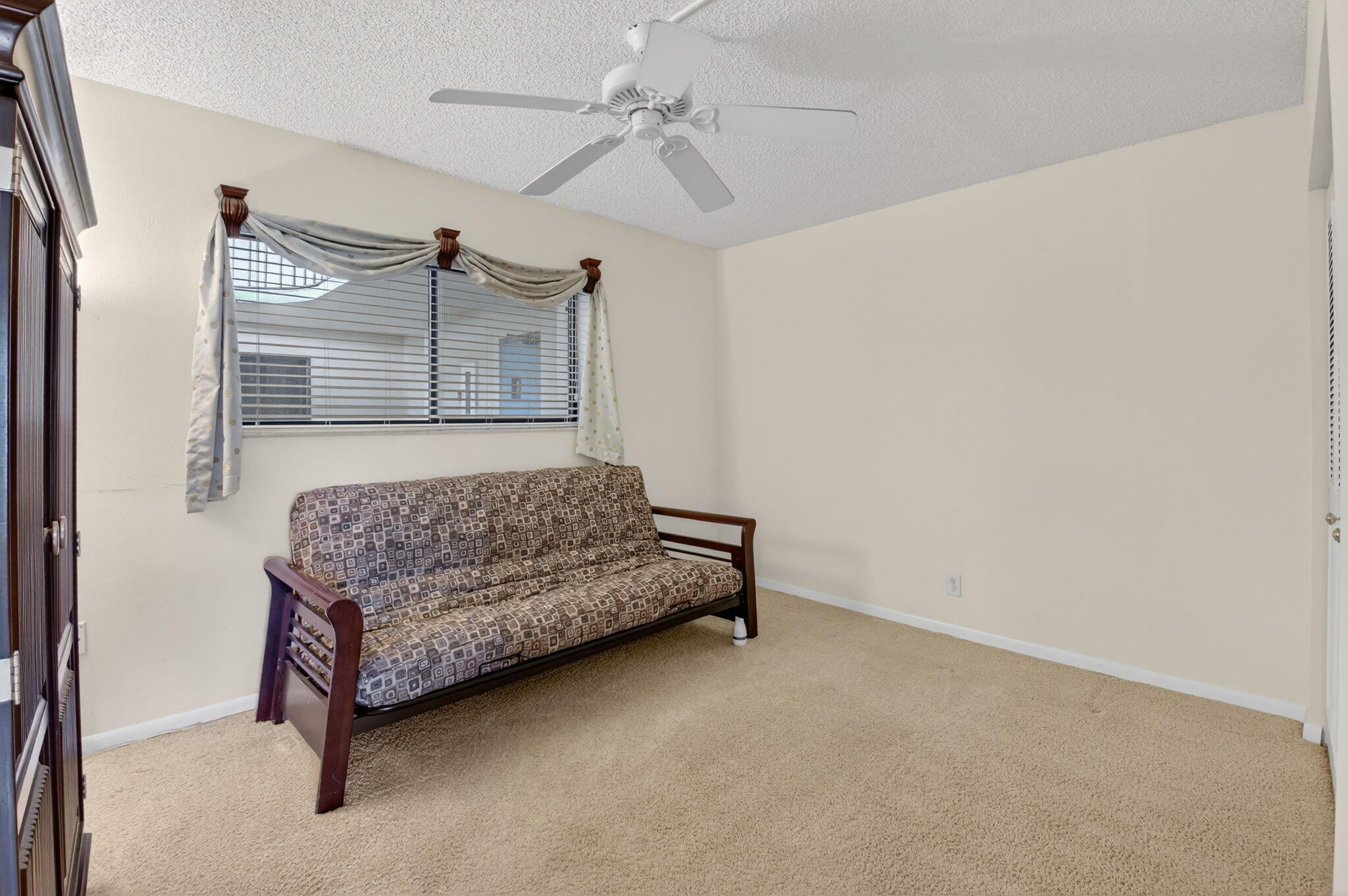5190 Las Verdes Circle 120