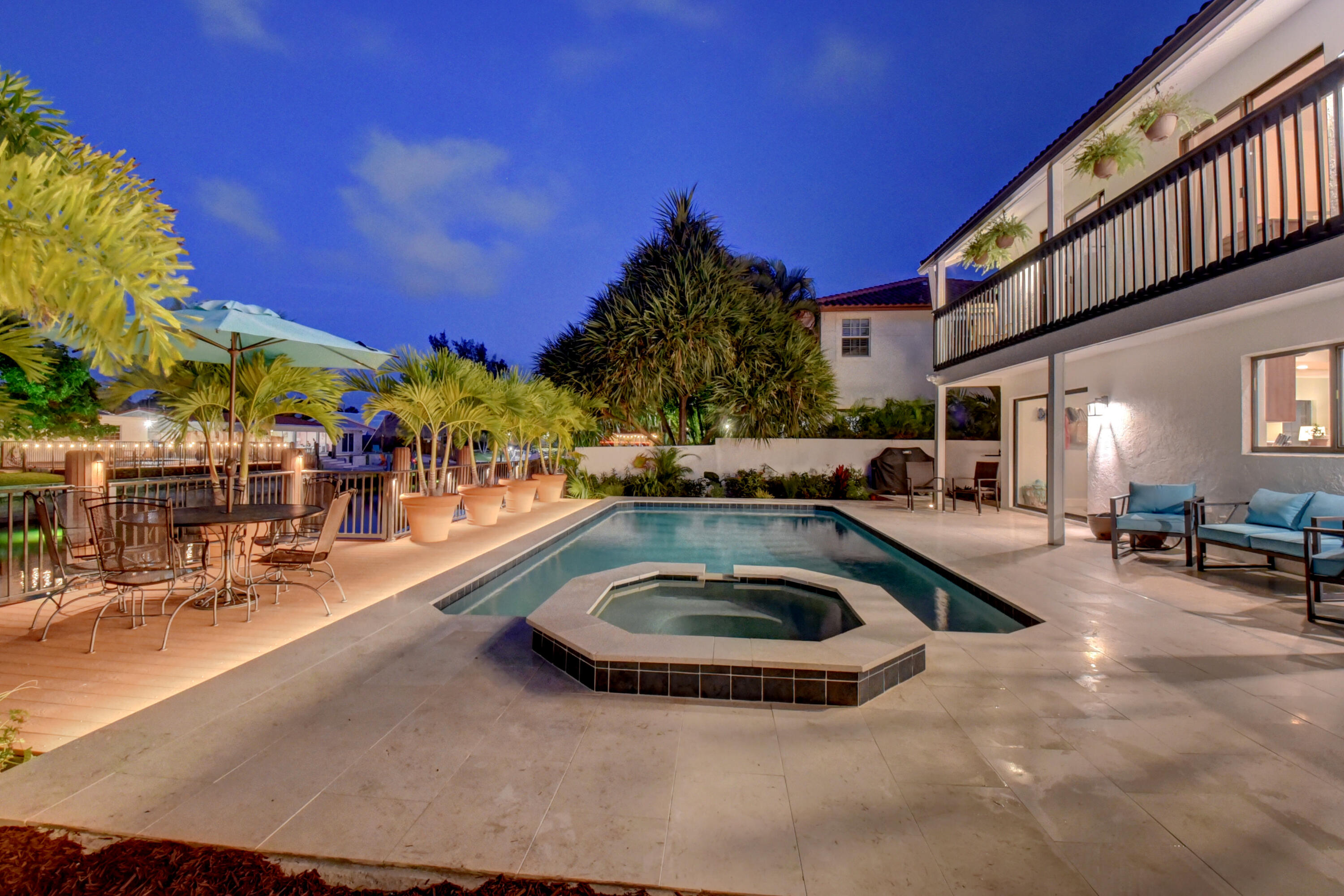 399 SW 15th Street