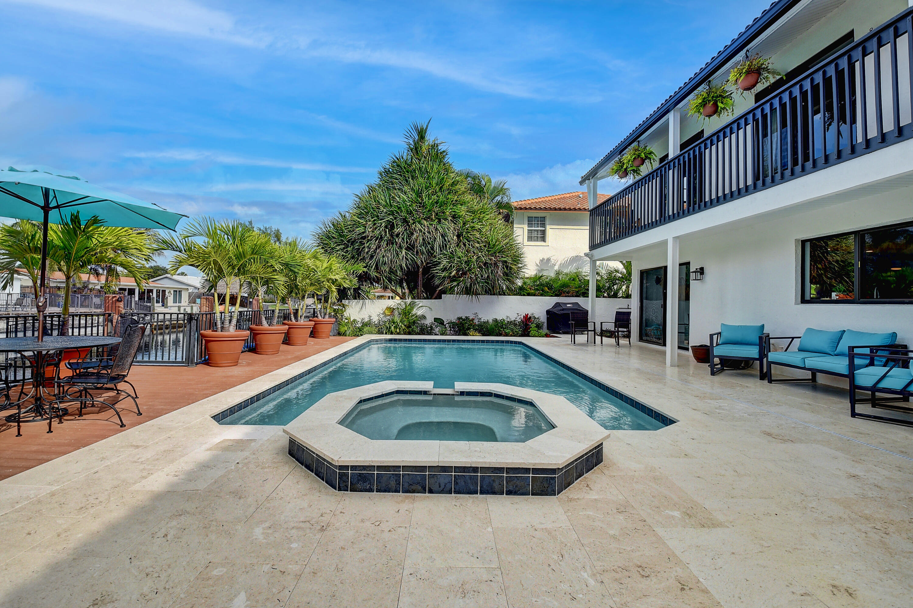 399 SW 15th Street