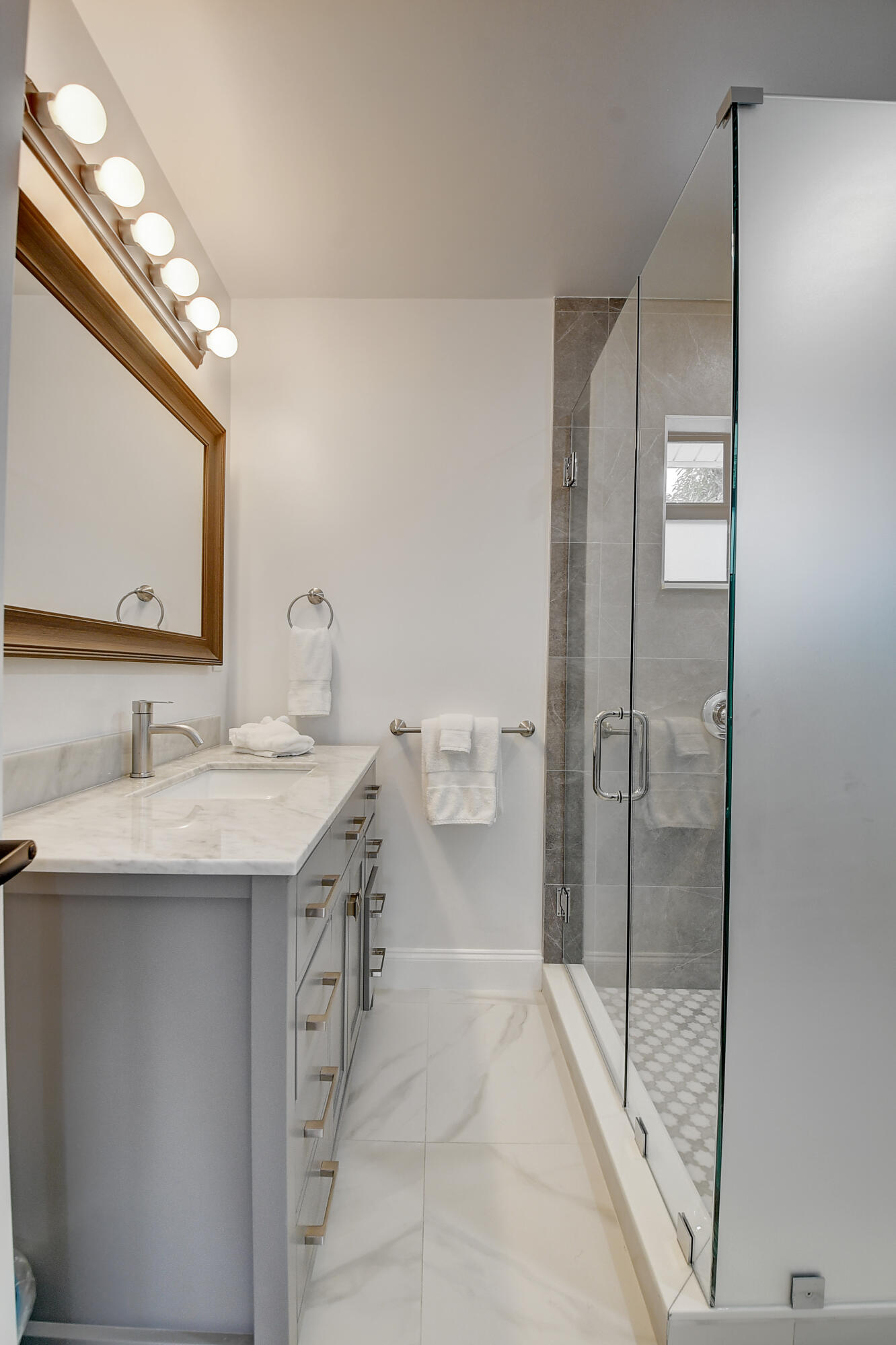 399 SW 15th Street