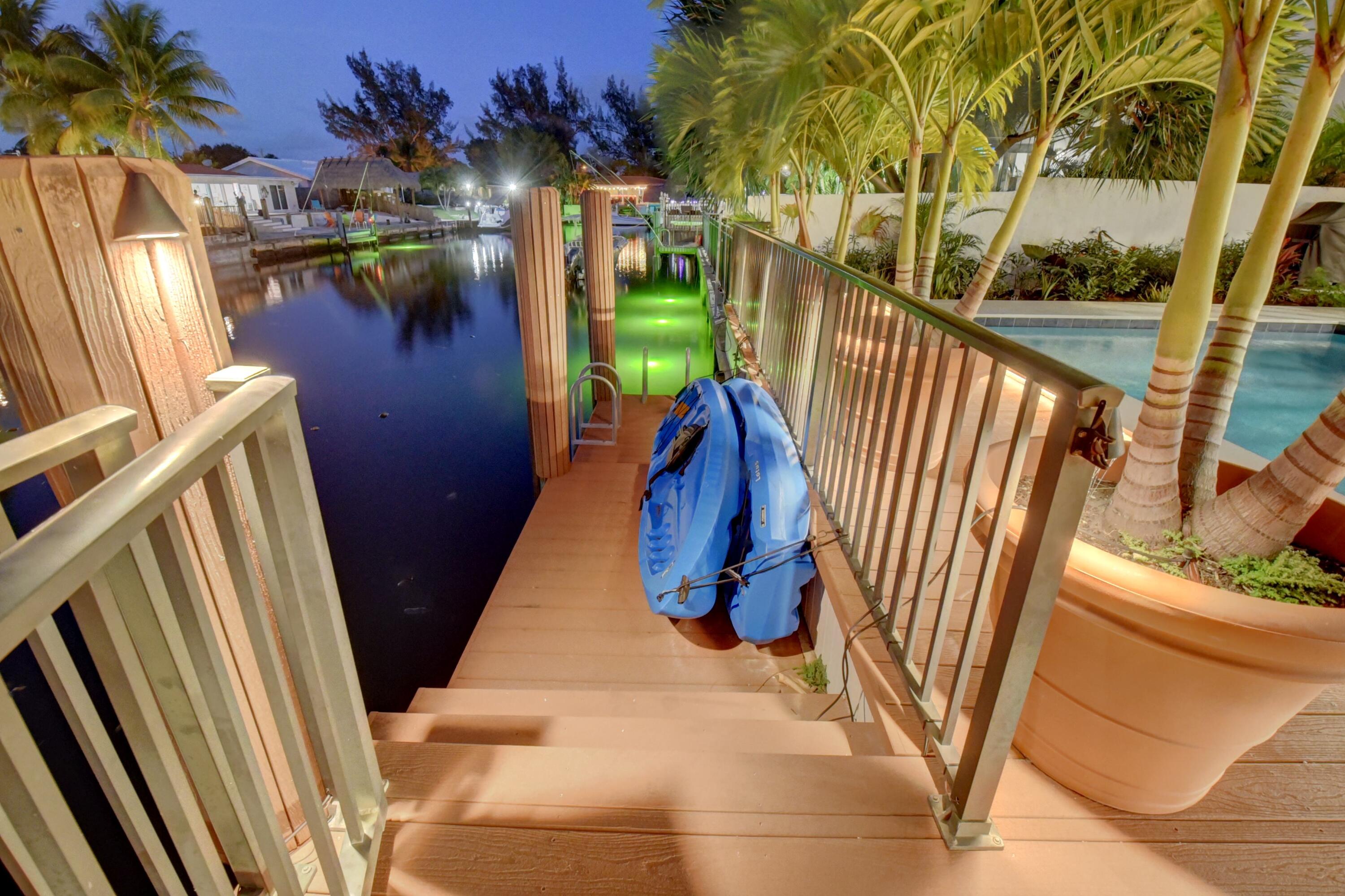 399 SW 15th Street