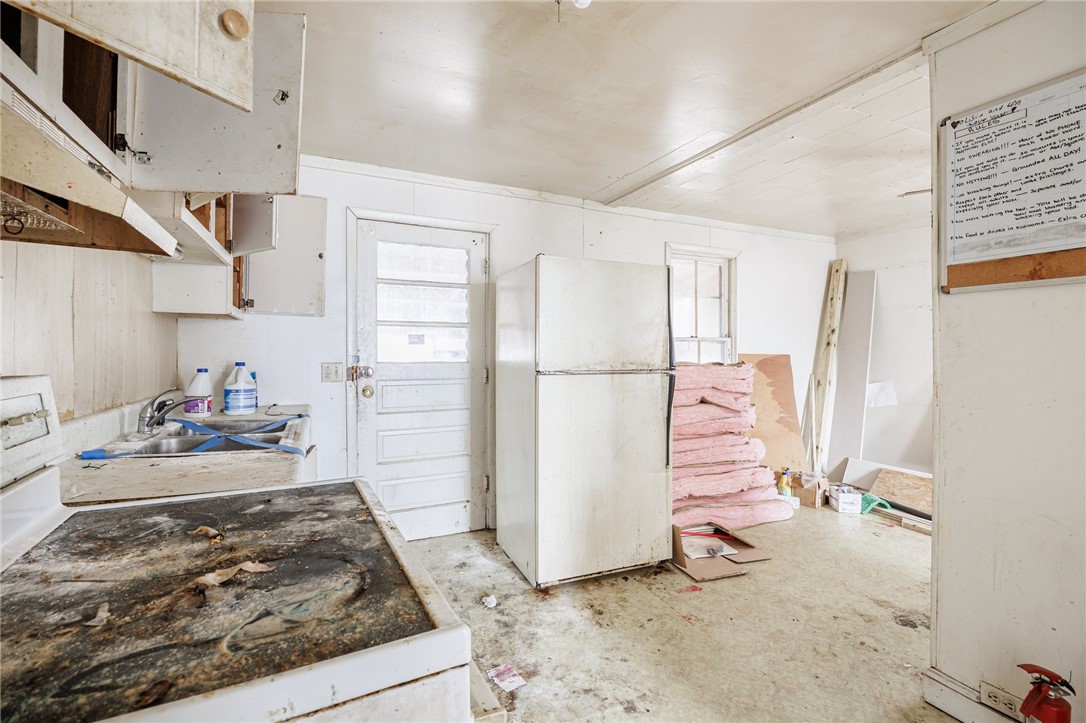 28 West Avenue