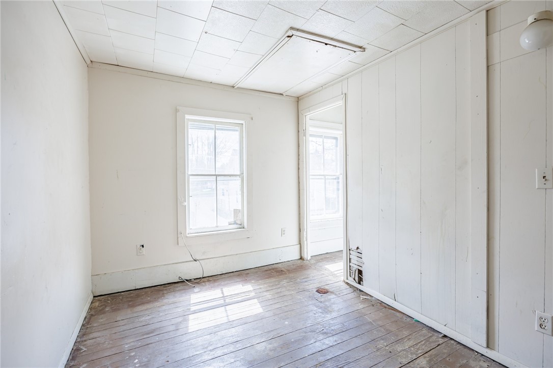 28 West Avenue