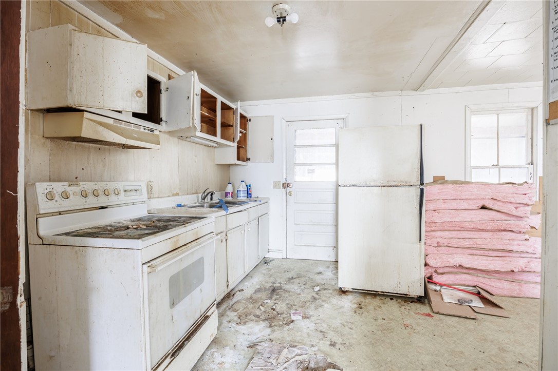 28 West Avenue