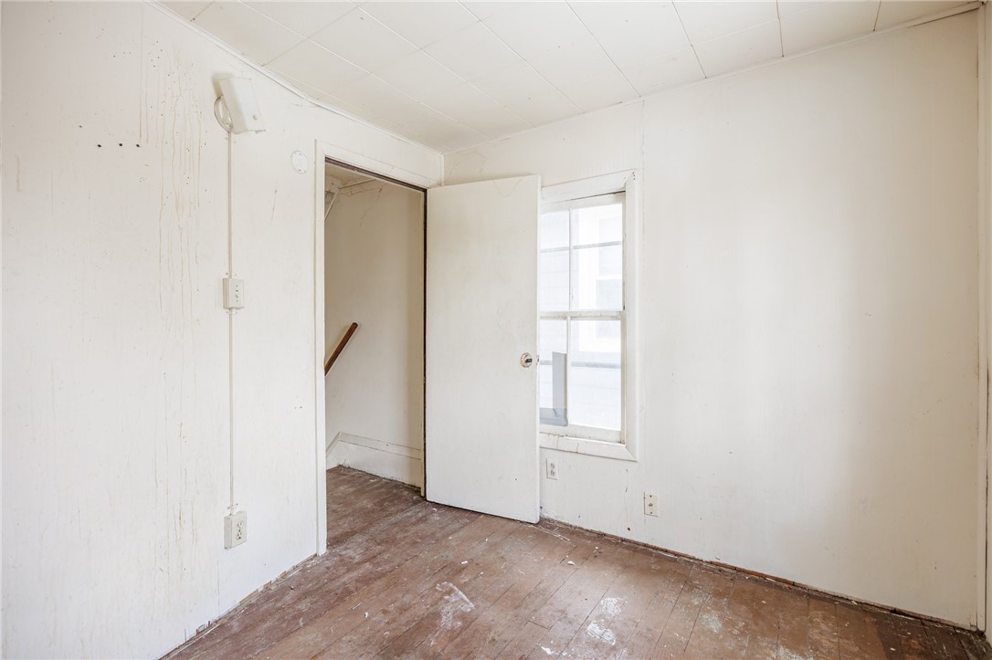 28 West Avenue