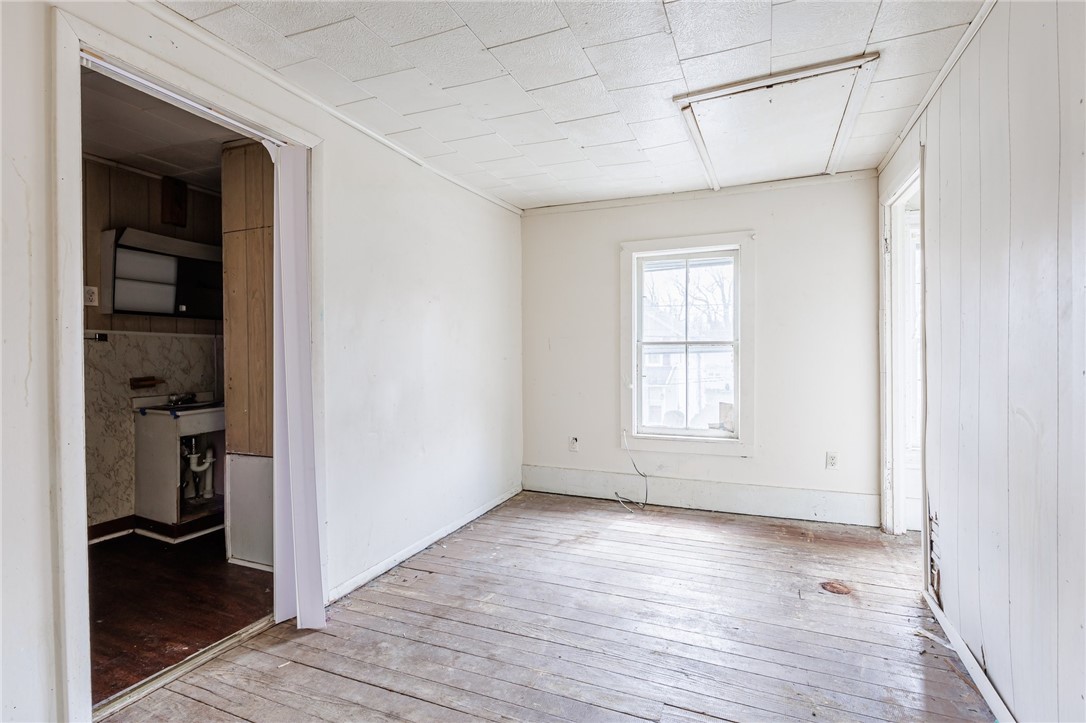28 West Avenue