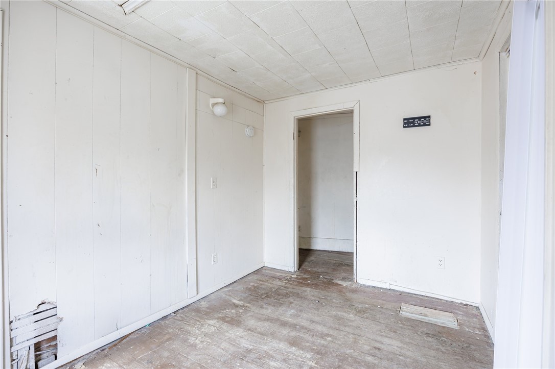 28 West Avenue
